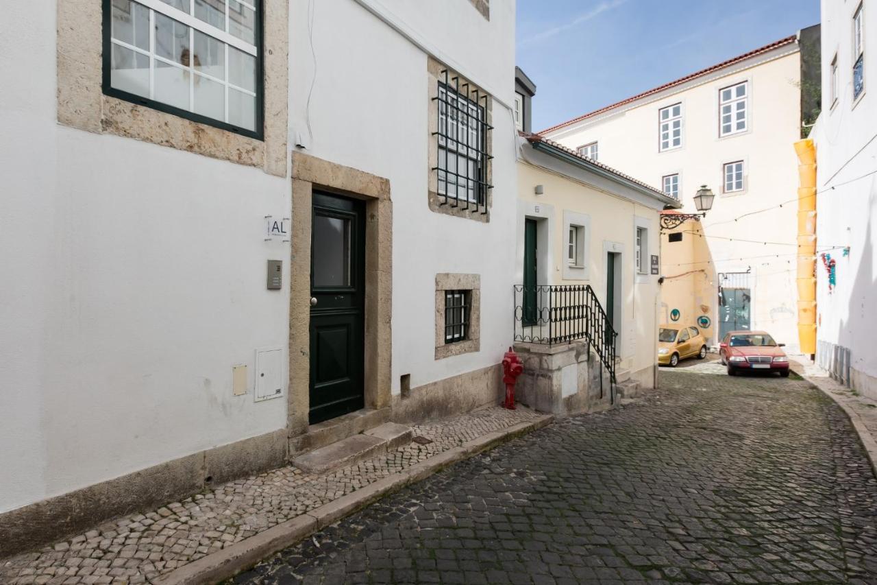 Apartamento Alfama Delight: Panoramic River Views In Historic 18th Century Building *