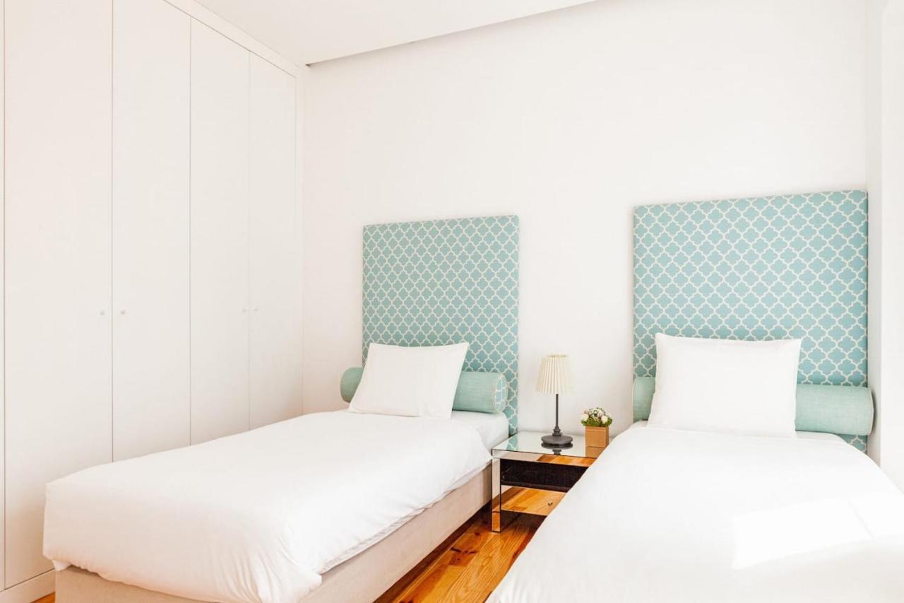 Alfama Delight: Panoramic River Views In Historic 18th Century Building Apartamento *