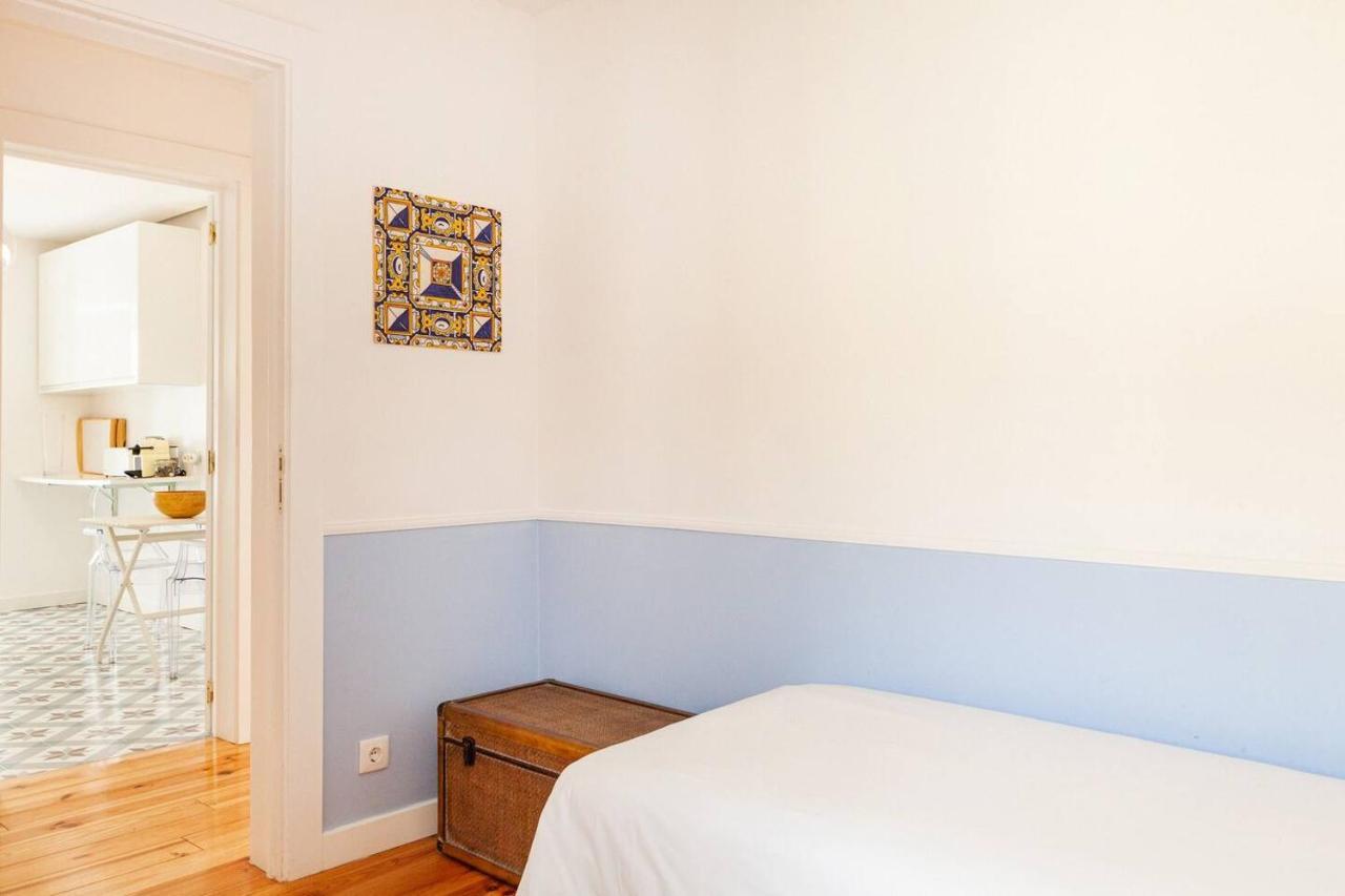 Alfama Delight: Panoramic River Views In Historic 18th Century Building Apartamento *