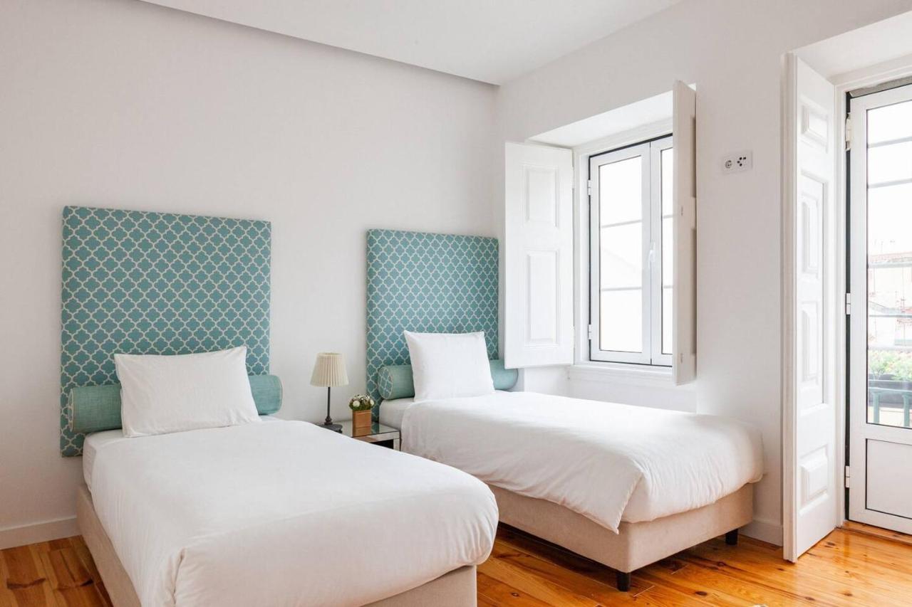 Alfama Delight: Panoramic River Views In Historic 18th Century Building Apartamento Lisboa